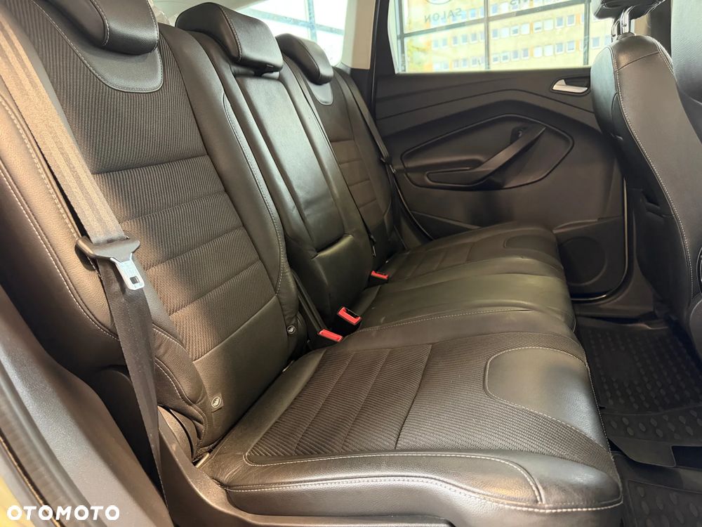 Ford Kuga 2.0 TDCi 2x4 Titanium - 15