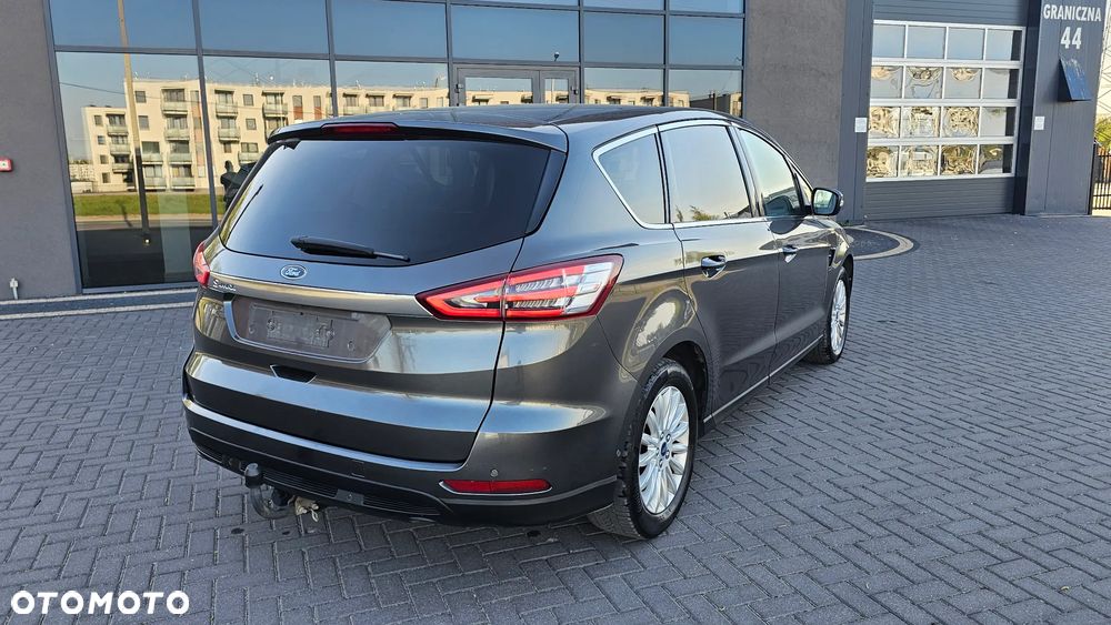 Ford S-Max - 19