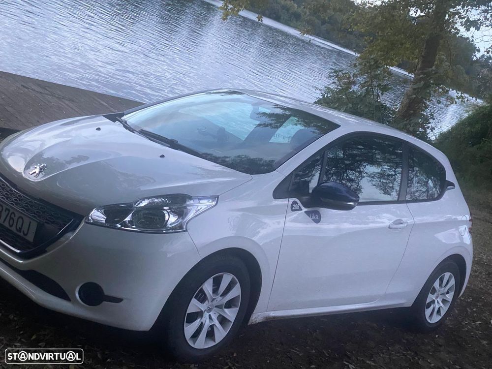 Peugeot 208 - 6