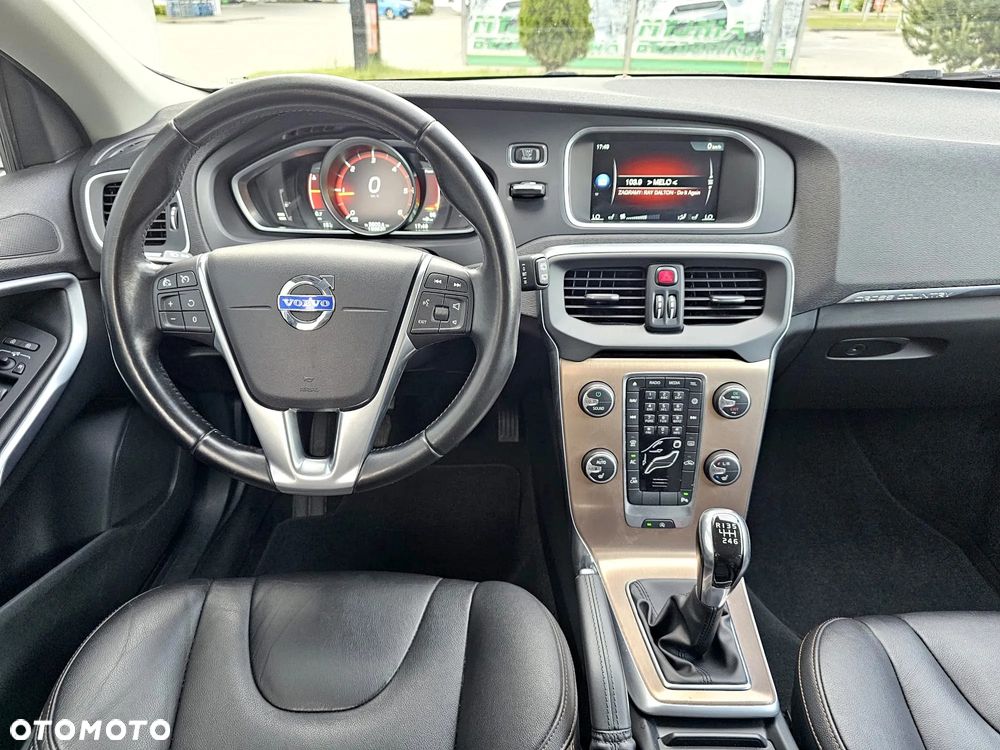 Volvo V40 Cross Country D2 Summum - 19