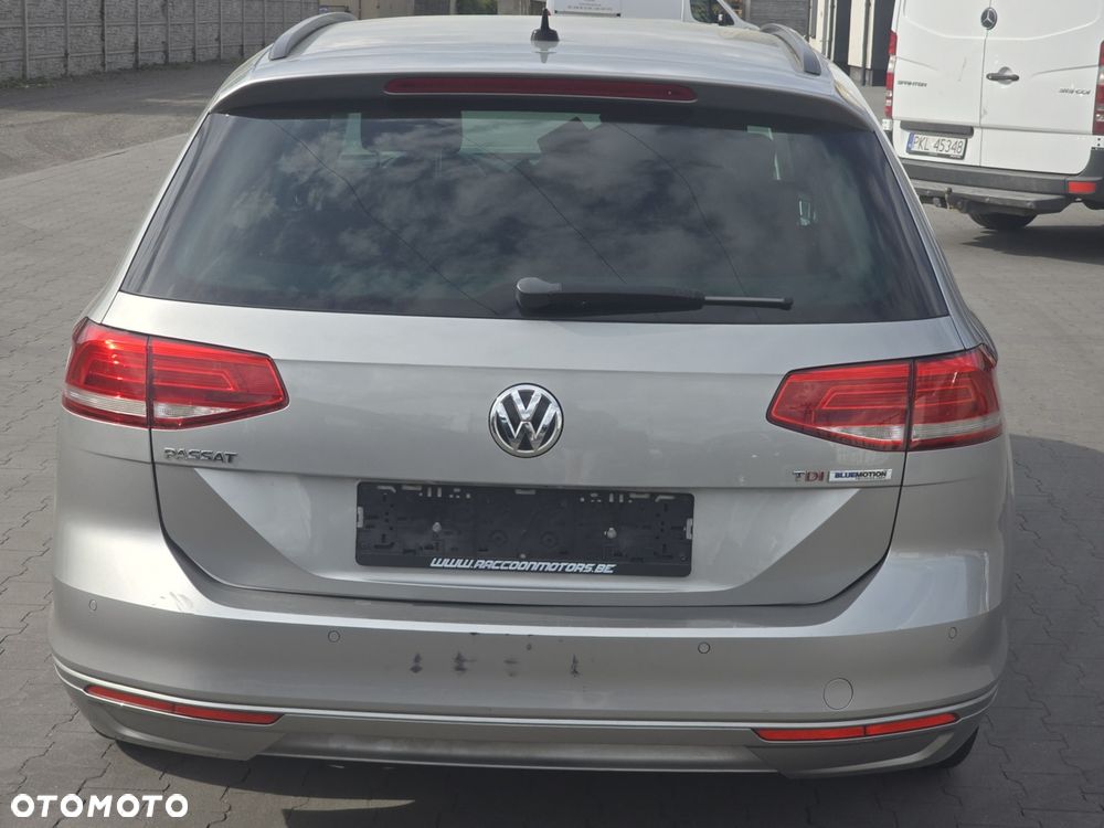 Volkswagen Passat 1.6 TDI (BlueMotion Technology) Comfortline - 8
