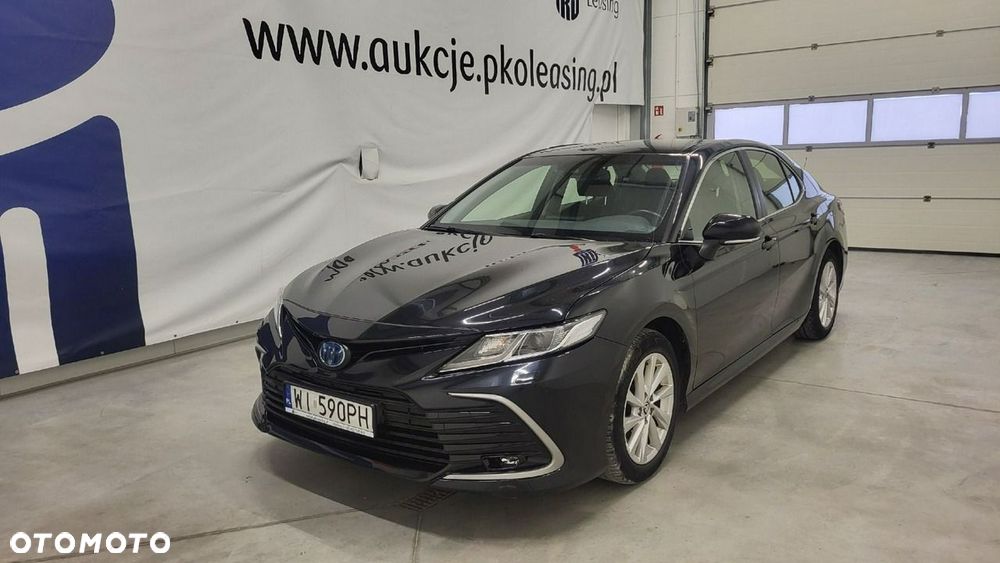 Toyota Camry - 1
