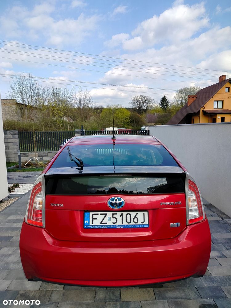 Toyota Prius 1.8 HSD Prestige - 8