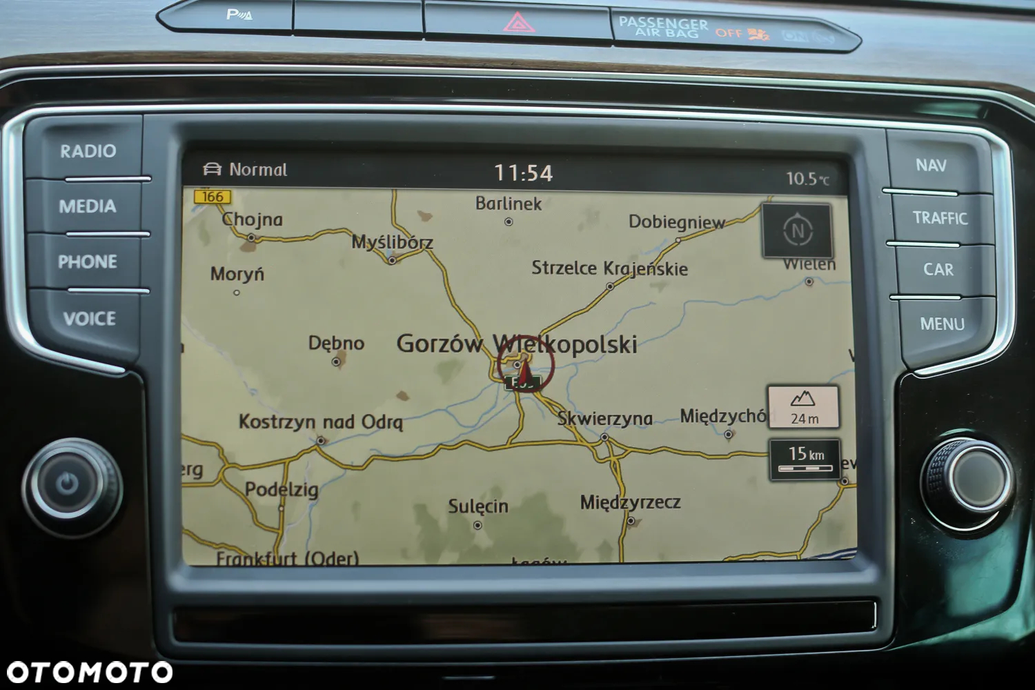 Volkswagen Passat Variant 2.0 TDI SCR 4Motion DSG Highline - 24