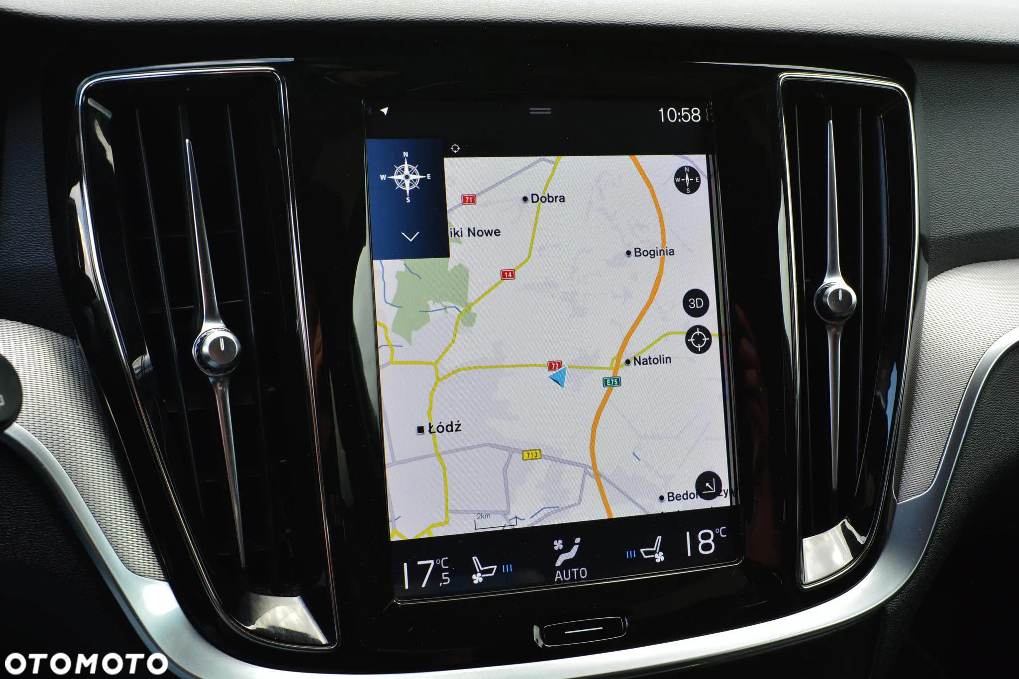 Volvo V60 T8 AWD Plug-In Hybrid R-Design - 22