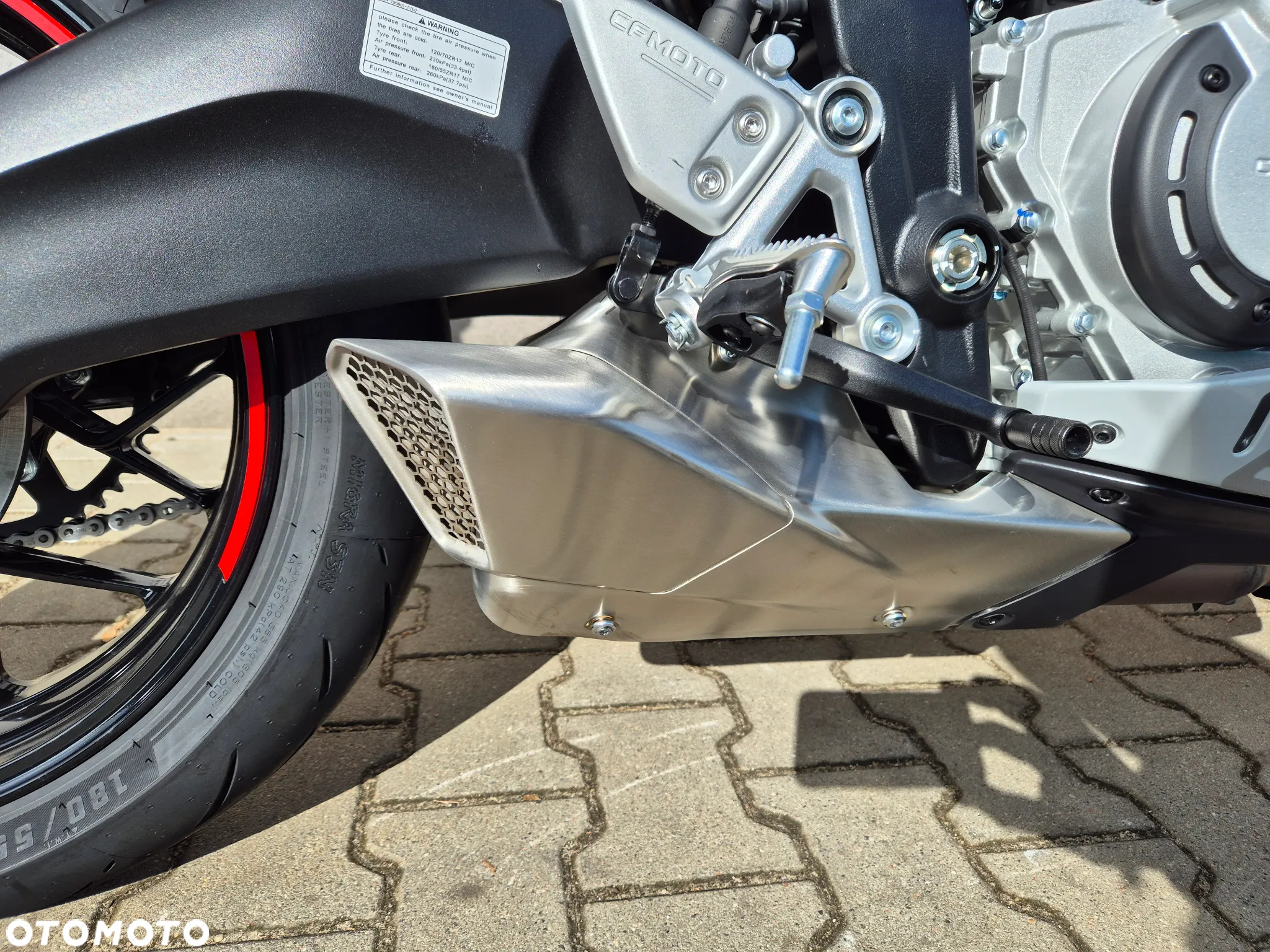 CFMoto SR - 20