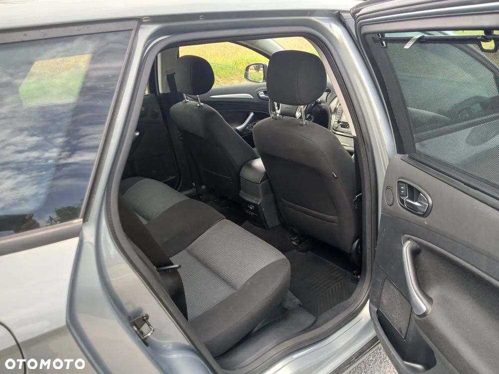 Ford Mondeo 2.5 Titanium - 19