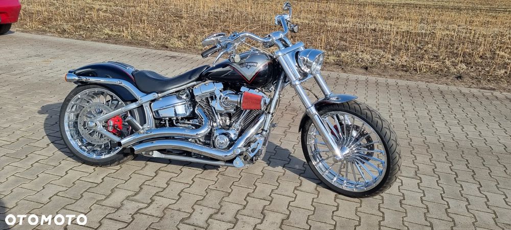 Harley-Davidson Softail Breakout - 4