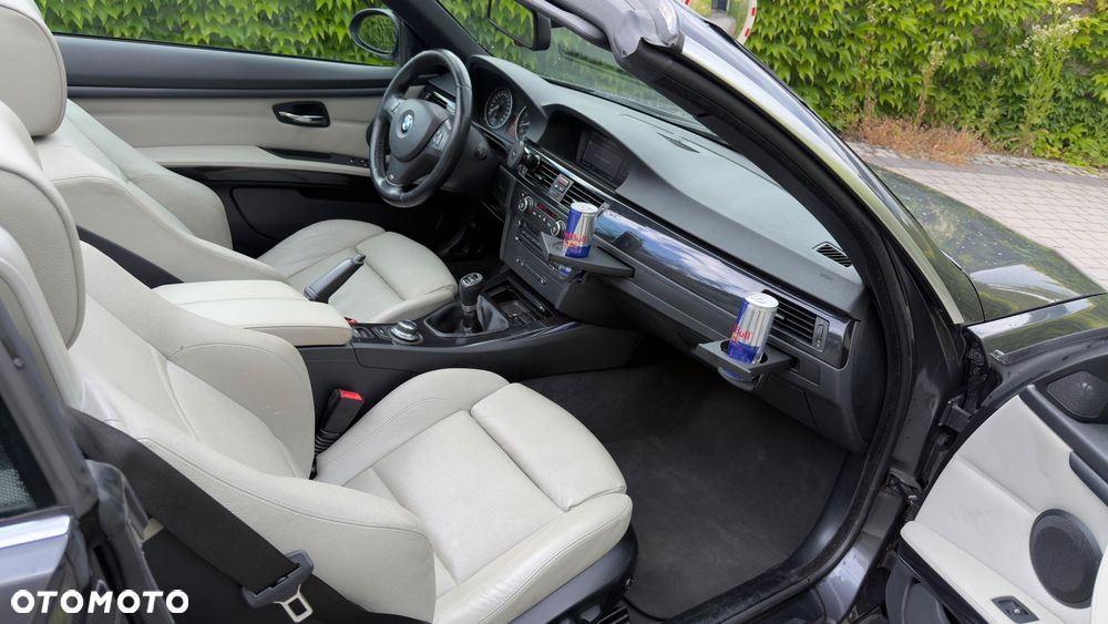 BMW Seria 3 330i - 13