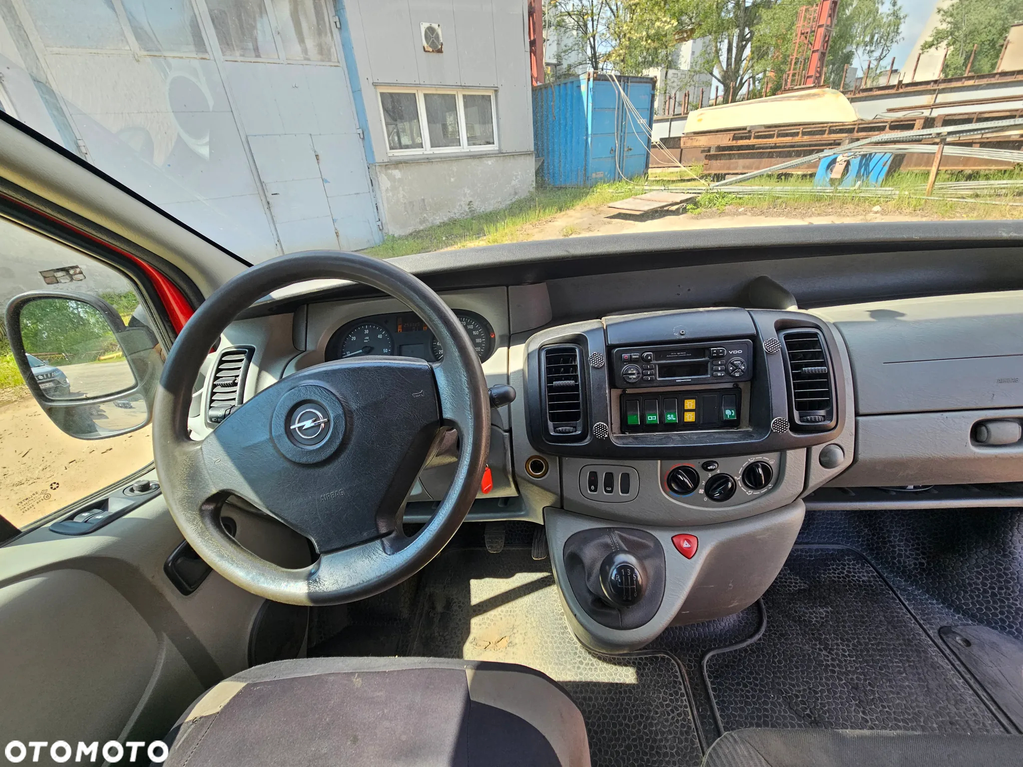 Opel Vivaro - 9