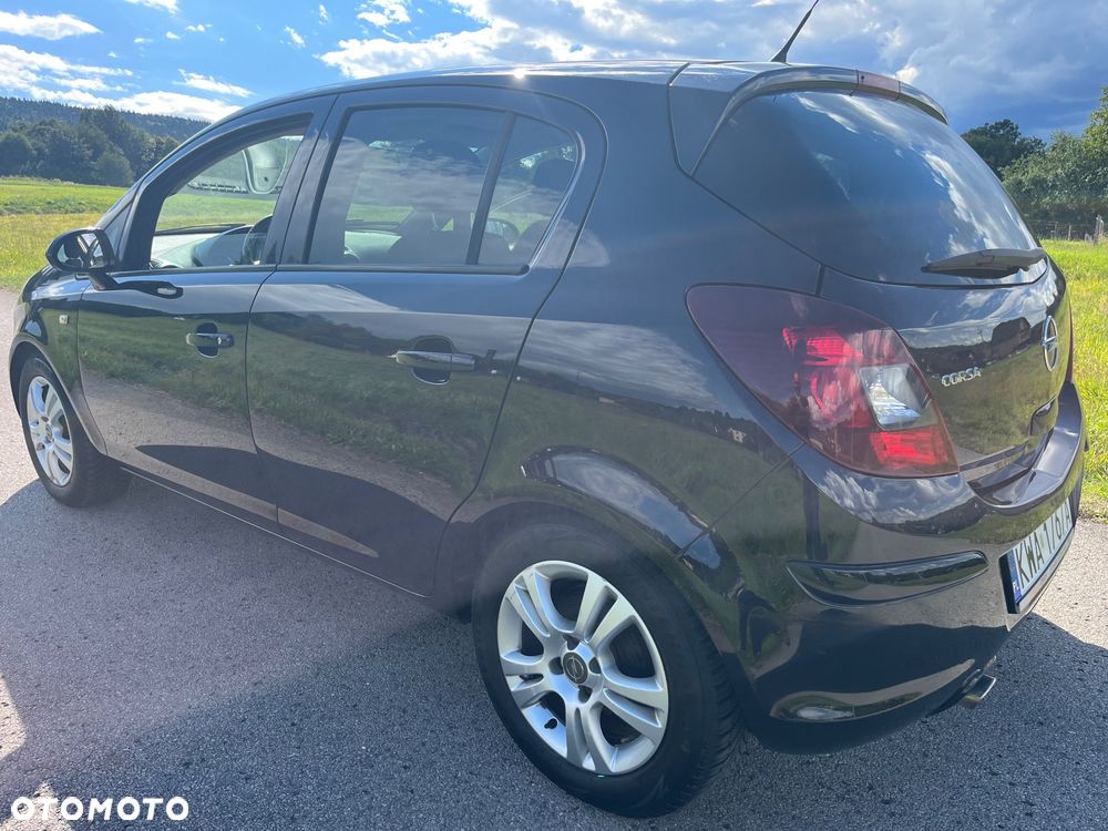 Opel Corsa 1.4 16V Essentia - 7