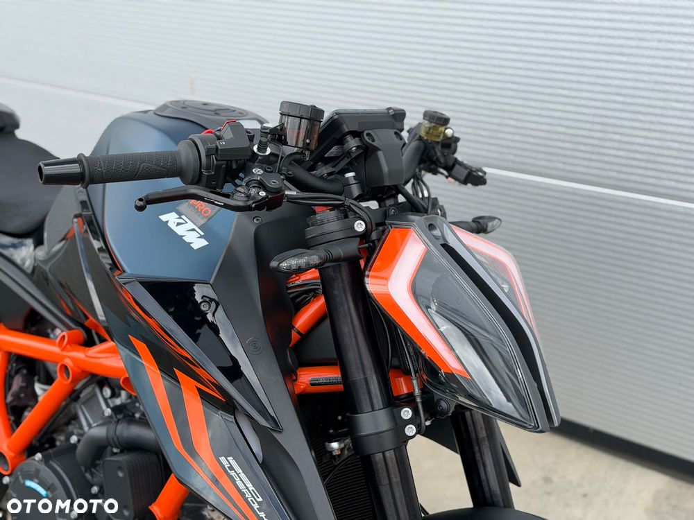 KTM Super Duke - 10