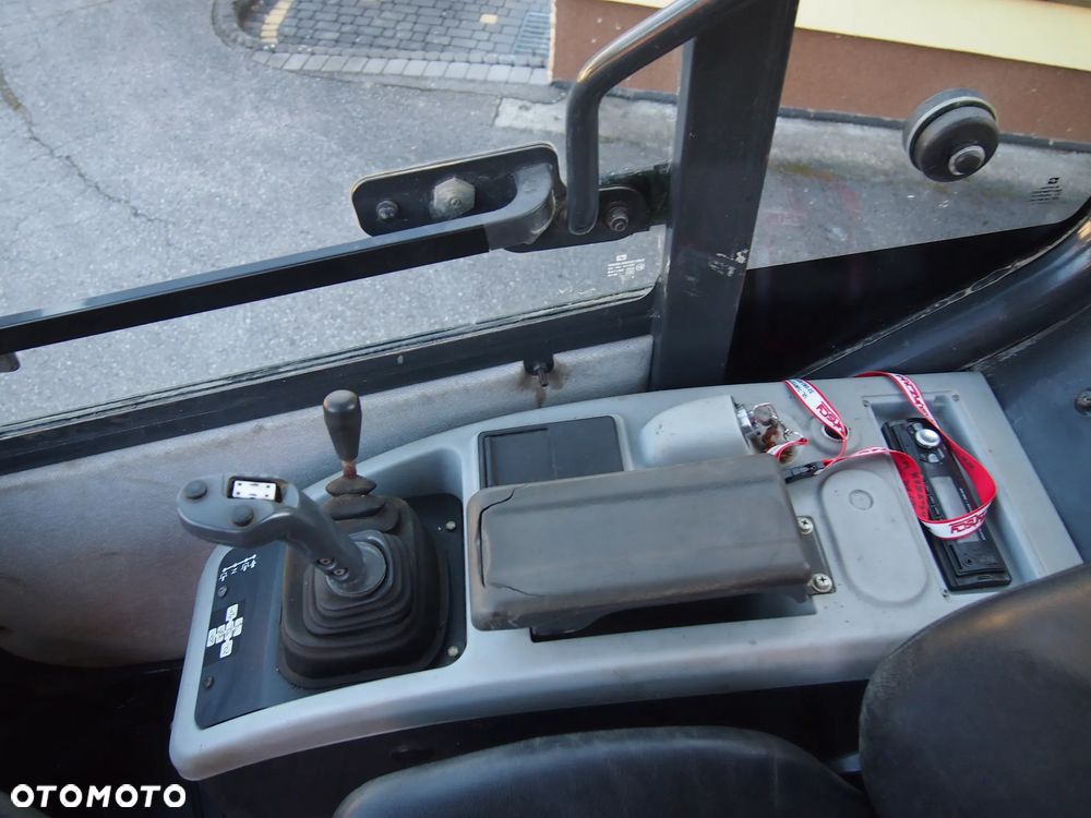 wszystkie maszyny są sprowadzone w dobrym stanie technicznym i wizualnym . zapraszamy do obejrzenia innych naszych ofert na paczynscy.pl cena na export, nie zawiera podatku - 14