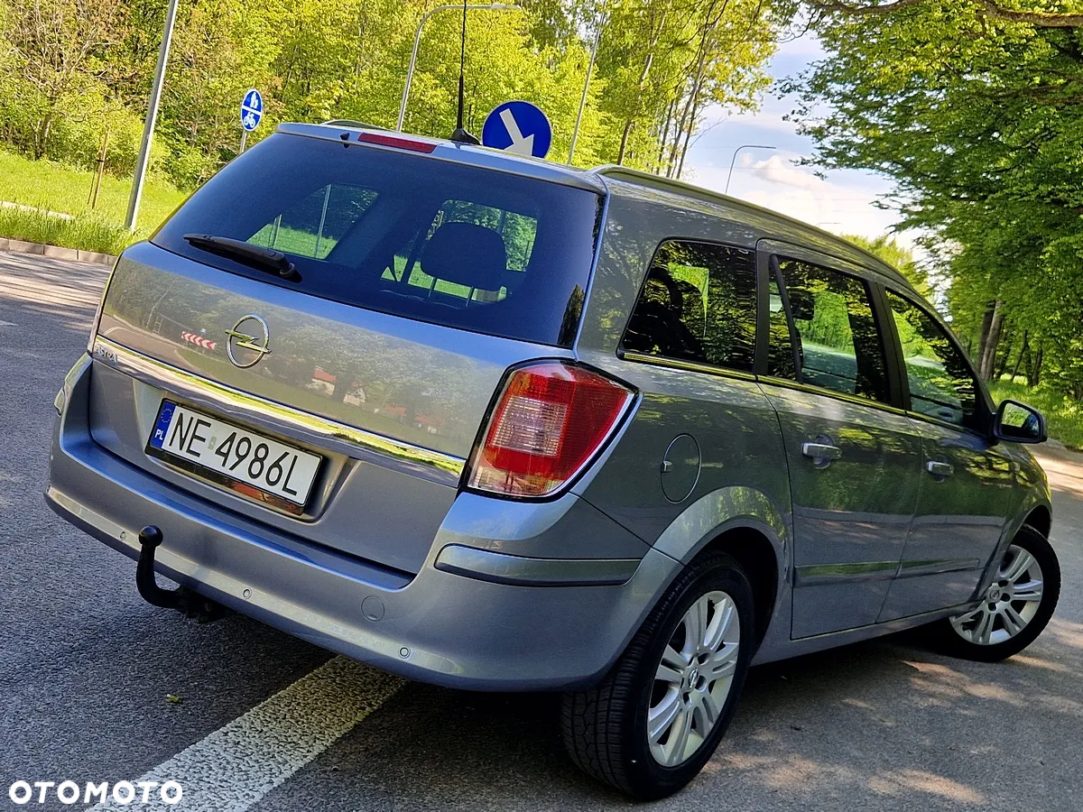 Opel Astra 1.6 Caravan Cosmo - 13