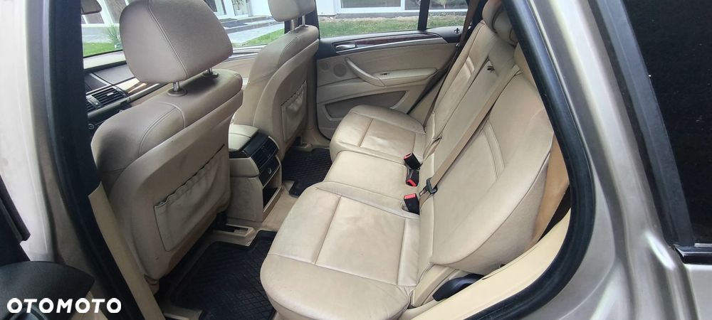 BMW X5 3.0si - 10