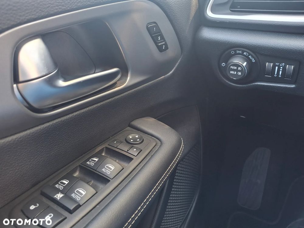 Chrysler Pacifica - 18