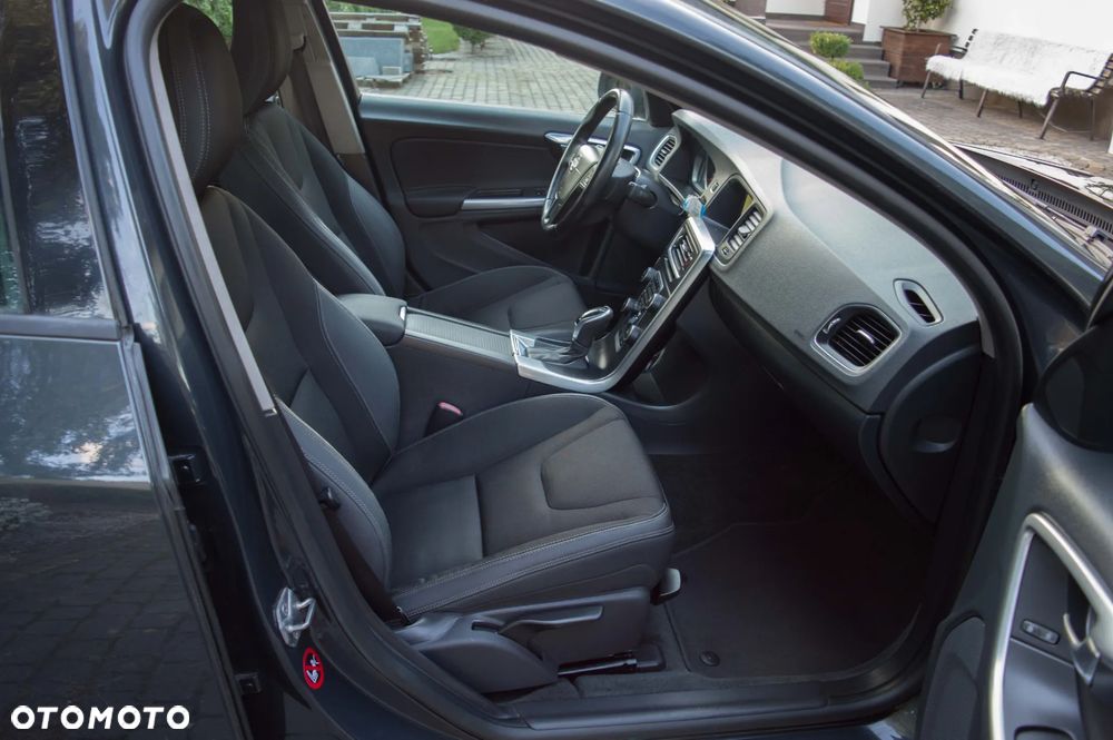 Volvo S60 D3 Geartronic Business Edition - 29
