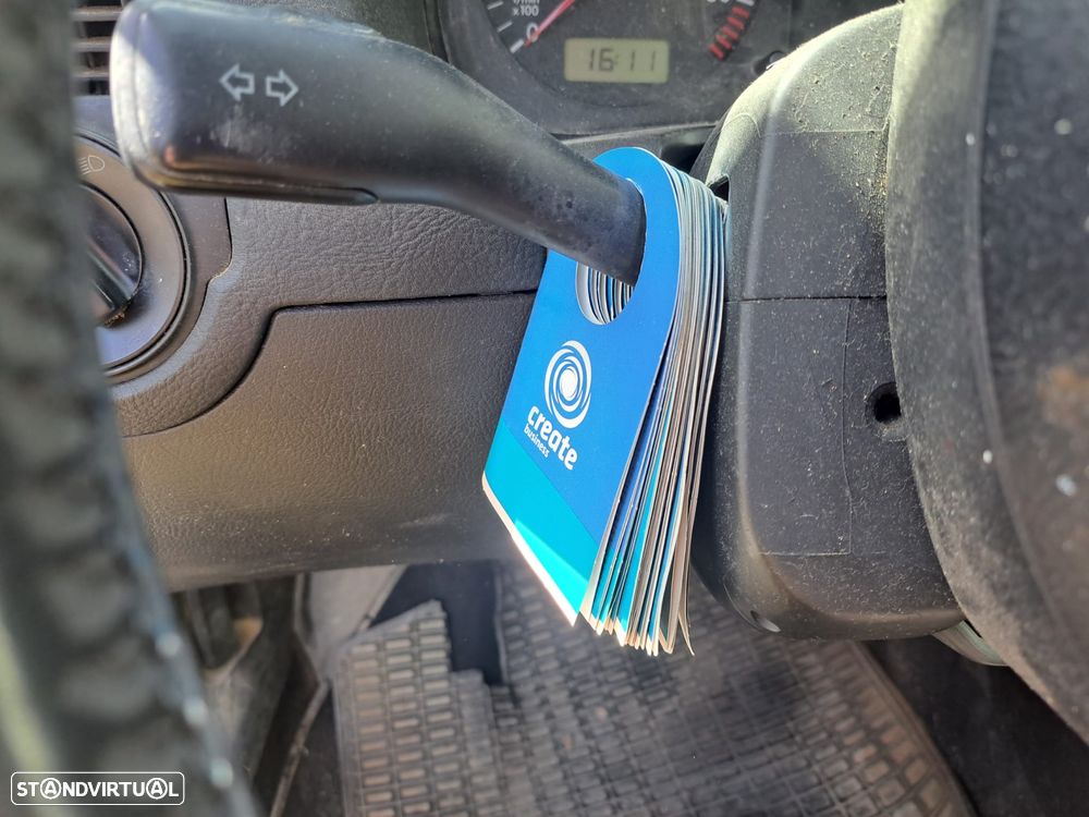 VW Golf 1.9 TDi 25 Anos - 10