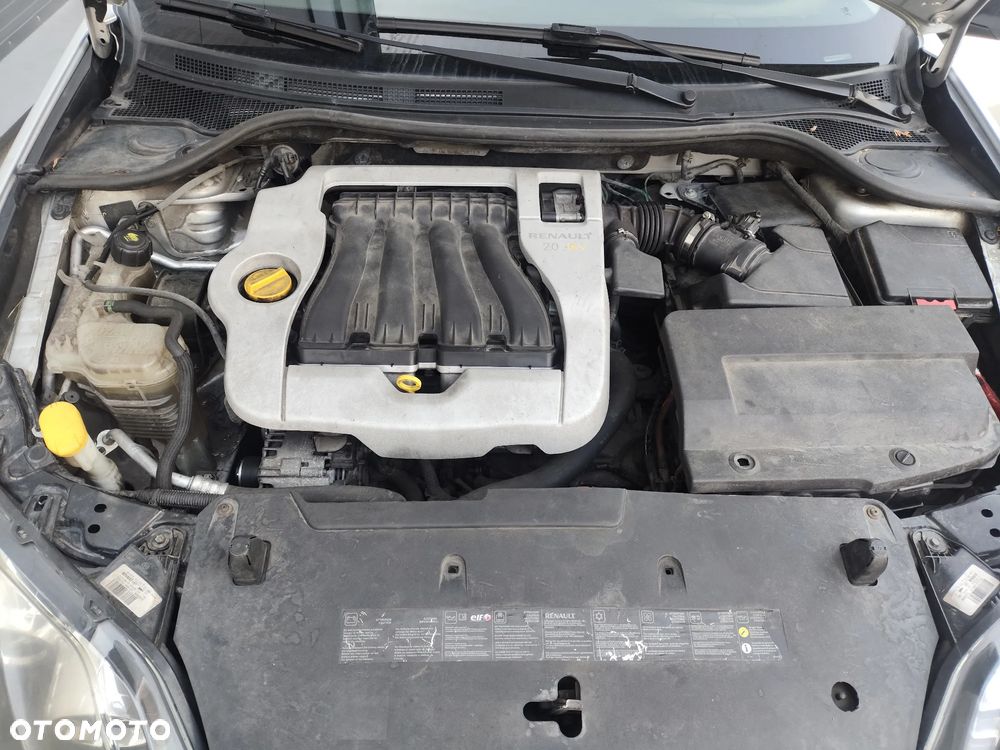 Renault Laguna 2.0 Dynamique - 8