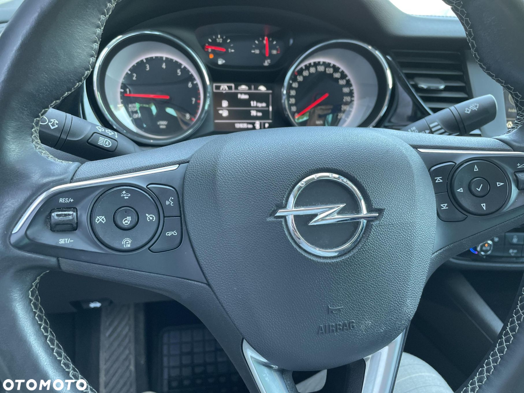 Opel Insignia 1.6 T Innovation S&S - 22