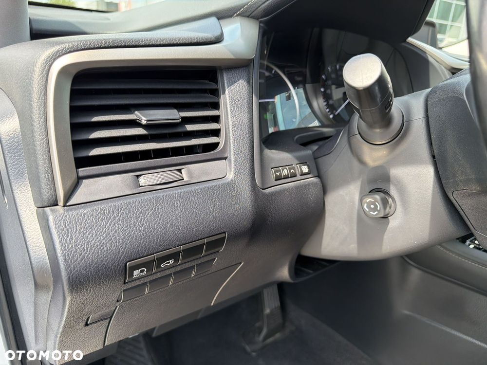 Lexus RX - 21