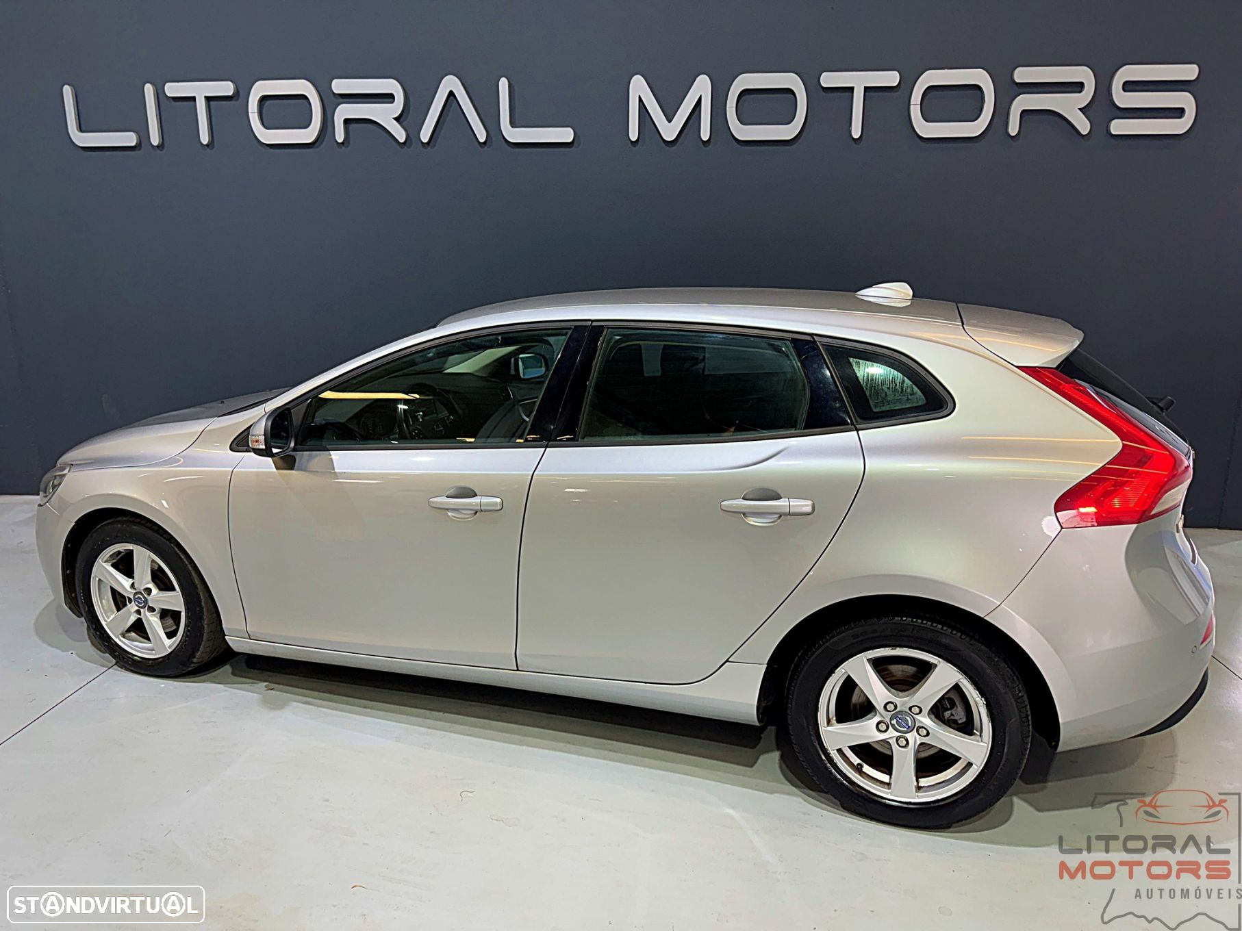 Volvo V40 1.6 D2 Momentum Powershift Eco - 7