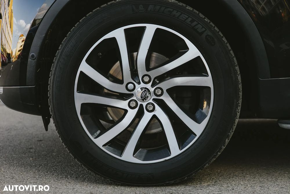 Land Rover Discovery 3.0 L TD6 HSE Luxury - 6