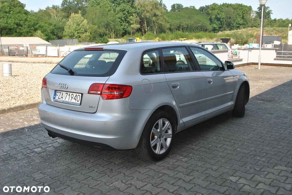 Audi A3 Sportback 1.4T FSI Ambiente S tronic - 4