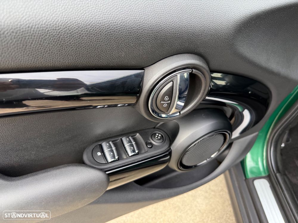 MINI 5 Portas One Sport Edition Auto - 13