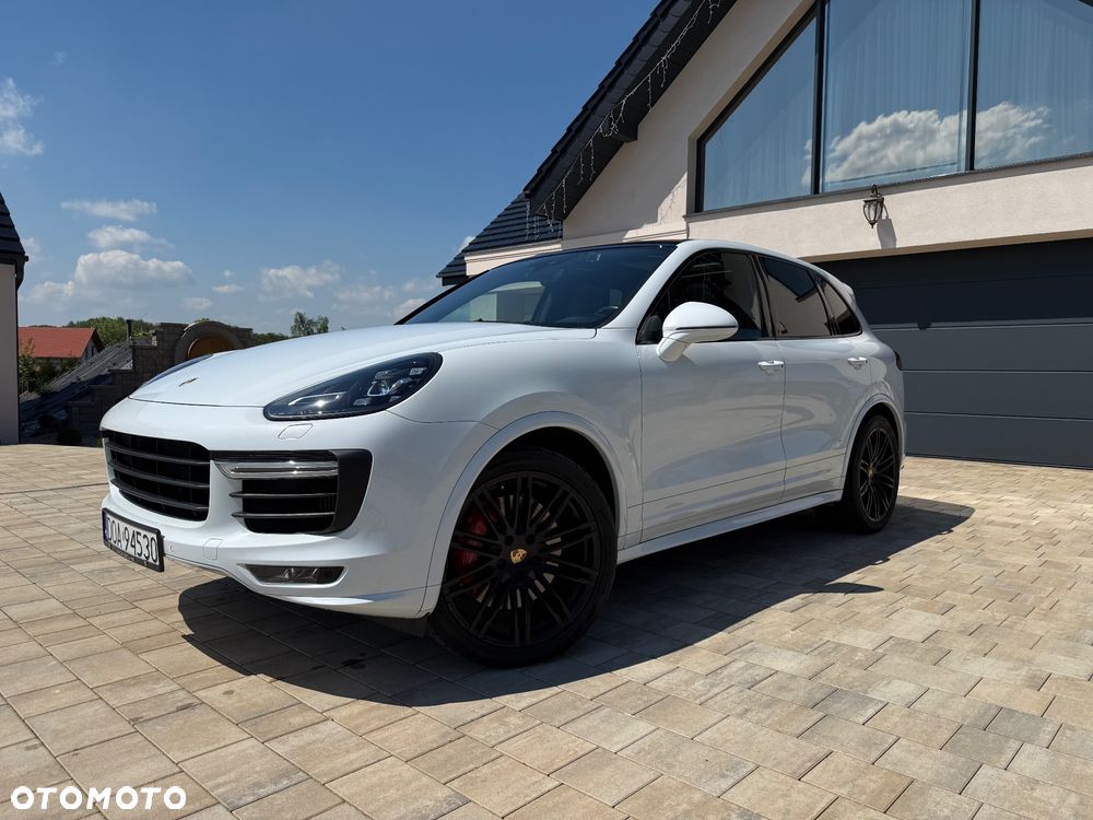 Porsche Cayenne GTS - 1