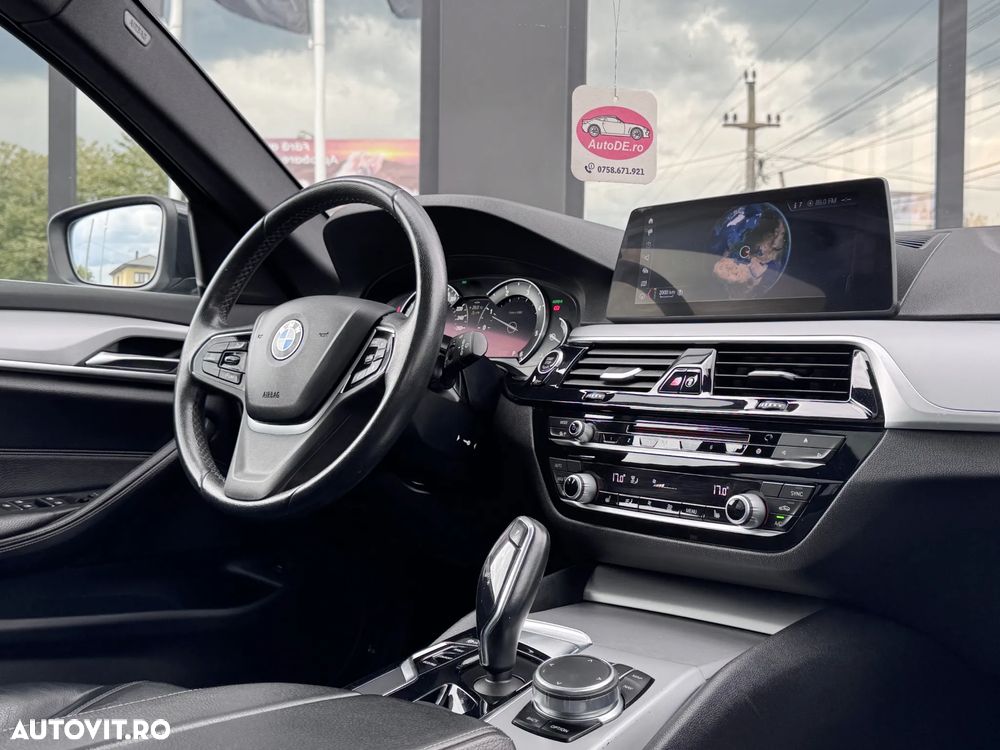 BMW Seria 5 520d AT - 12