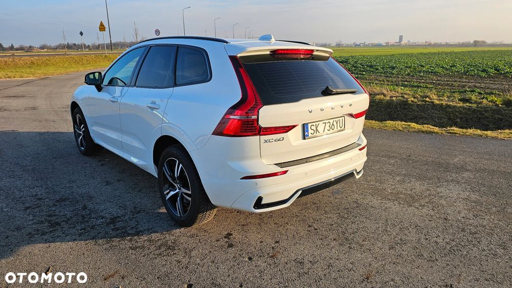 Volvo XC 60 B4 D AWD R-Design - 3