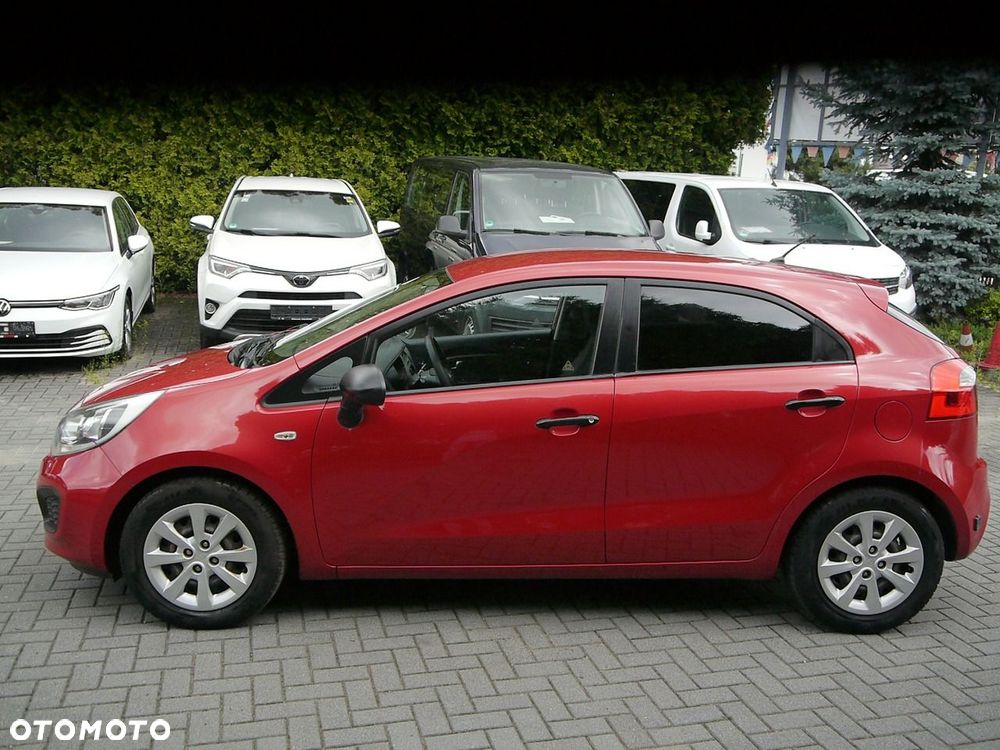 Kia Rio 1.4 L - 10