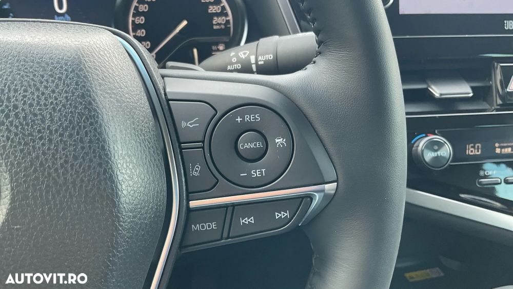 Toyota Camry 2.5 Exclusive - 21