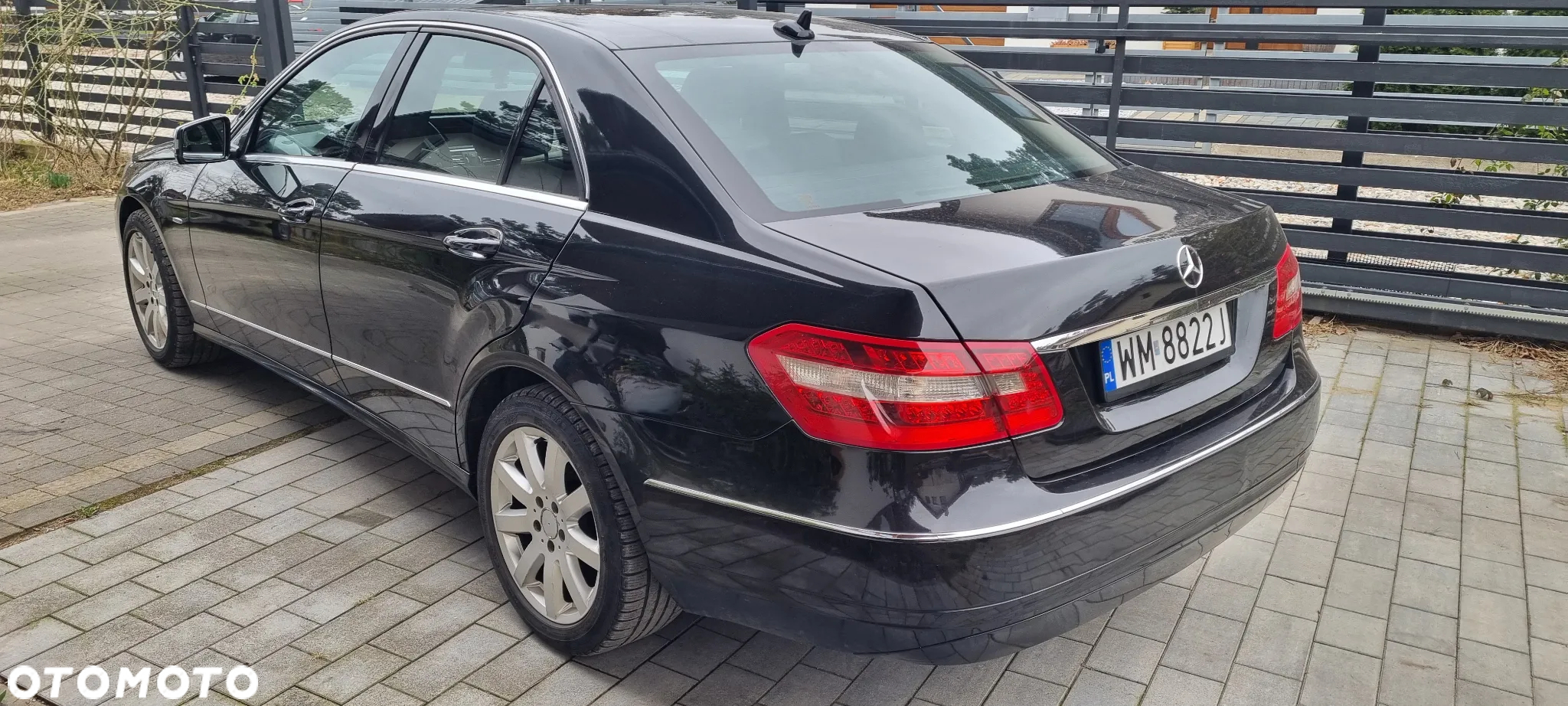 Mercedes-Benz Klasa E 200 CDI DPF BlueEFFICIENCY Automatik Elegance - 5
