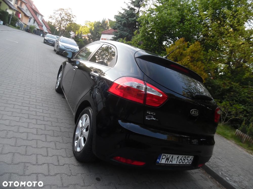 Kia Rio - 11
