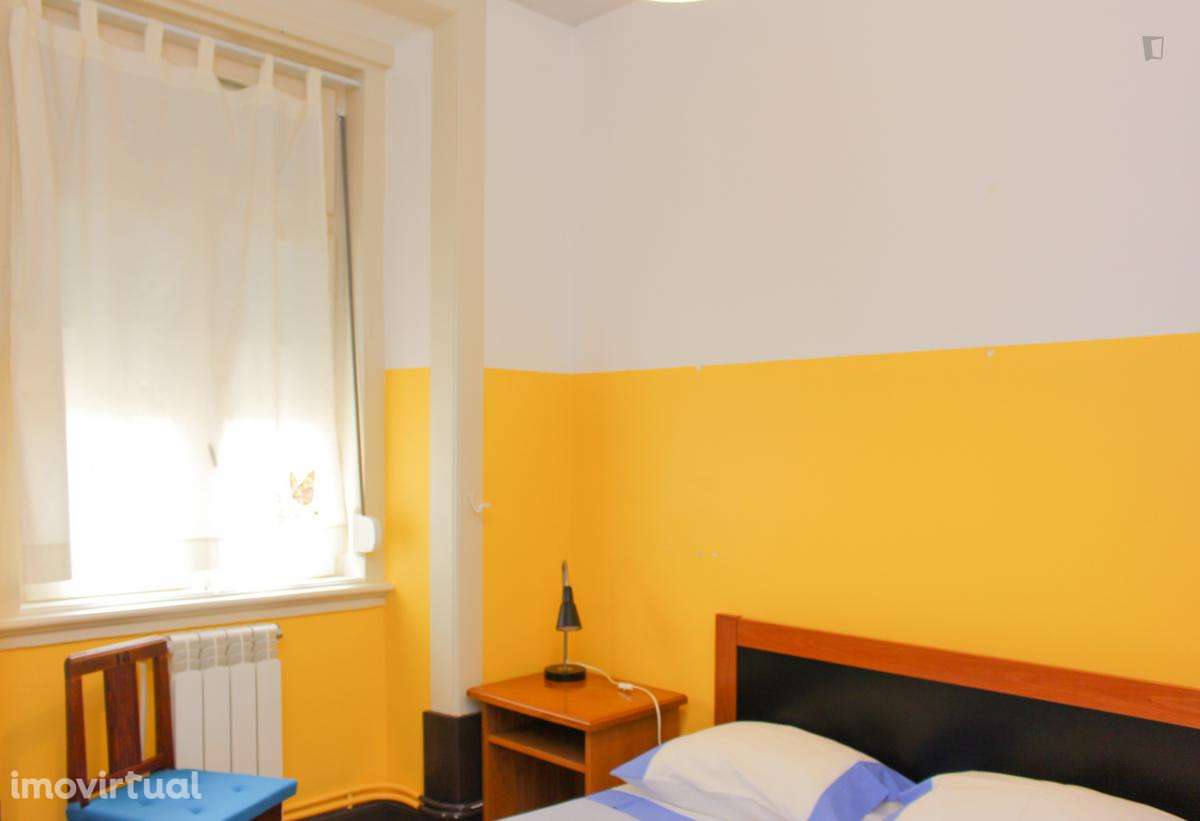 Quarto - localizado em Cidral Coimbra - Grande imagem: 4/35