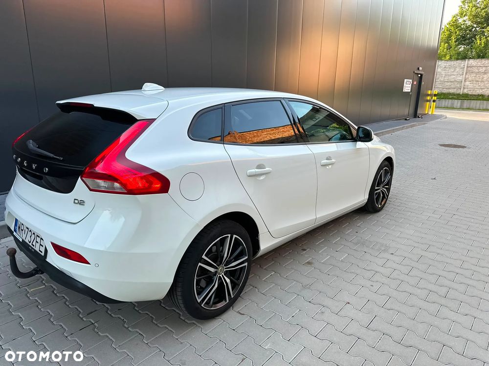 Volvo V40 D2 Drive-E Momentum - 4