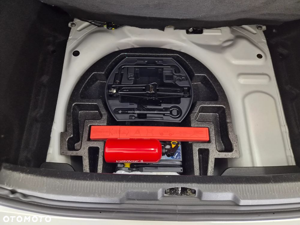 Peugeot 207 75 Urban Move - 27