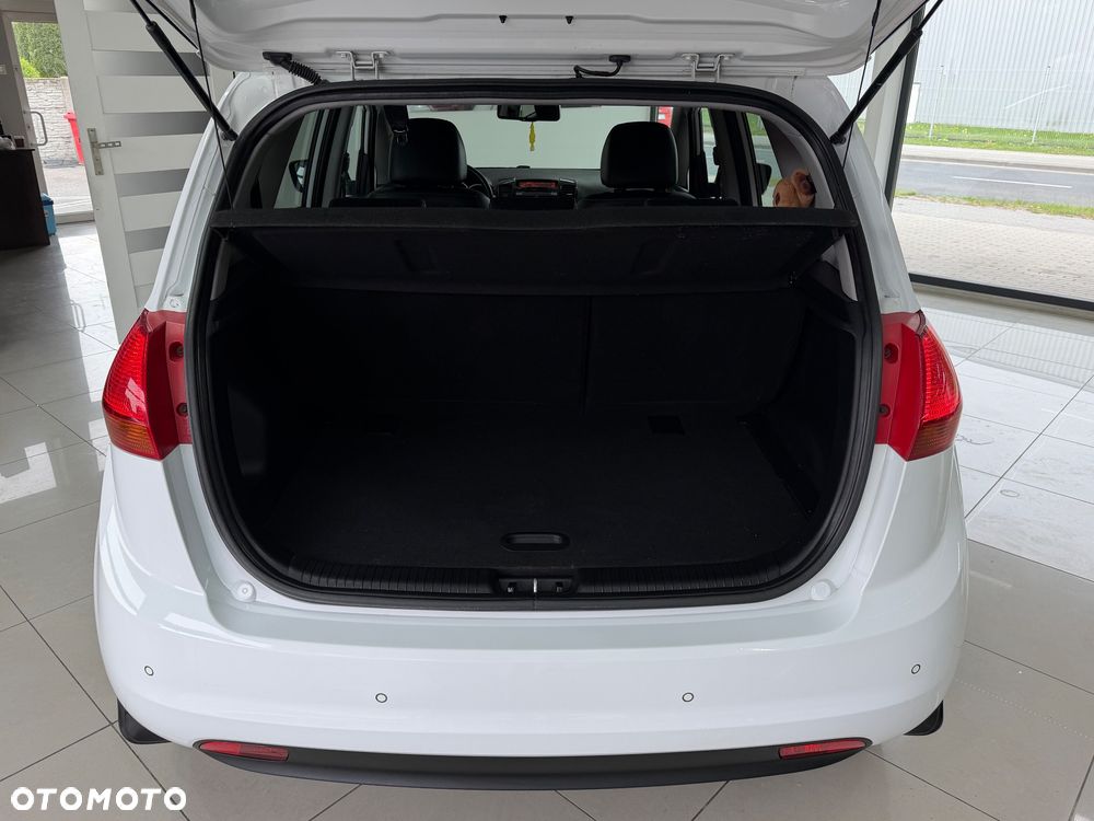Kia Venga - 18