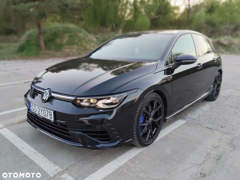 Volkswagen Golf - 1