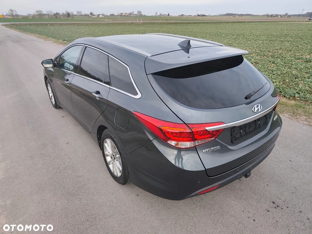 Hyundai i40 1.6 GDI Comfort + - 12