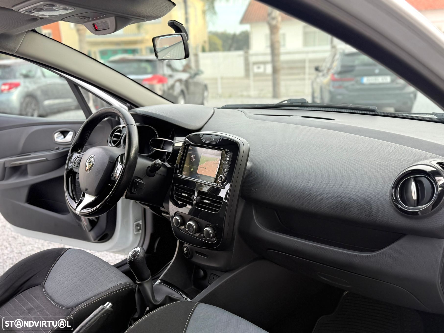 Renault Clio 1.5 dCi Limited - 21