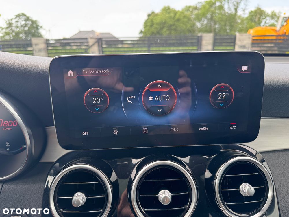 Mercedes-Benz GLC 200 d 4Matic 9G-TRONIC AMG Line - 27