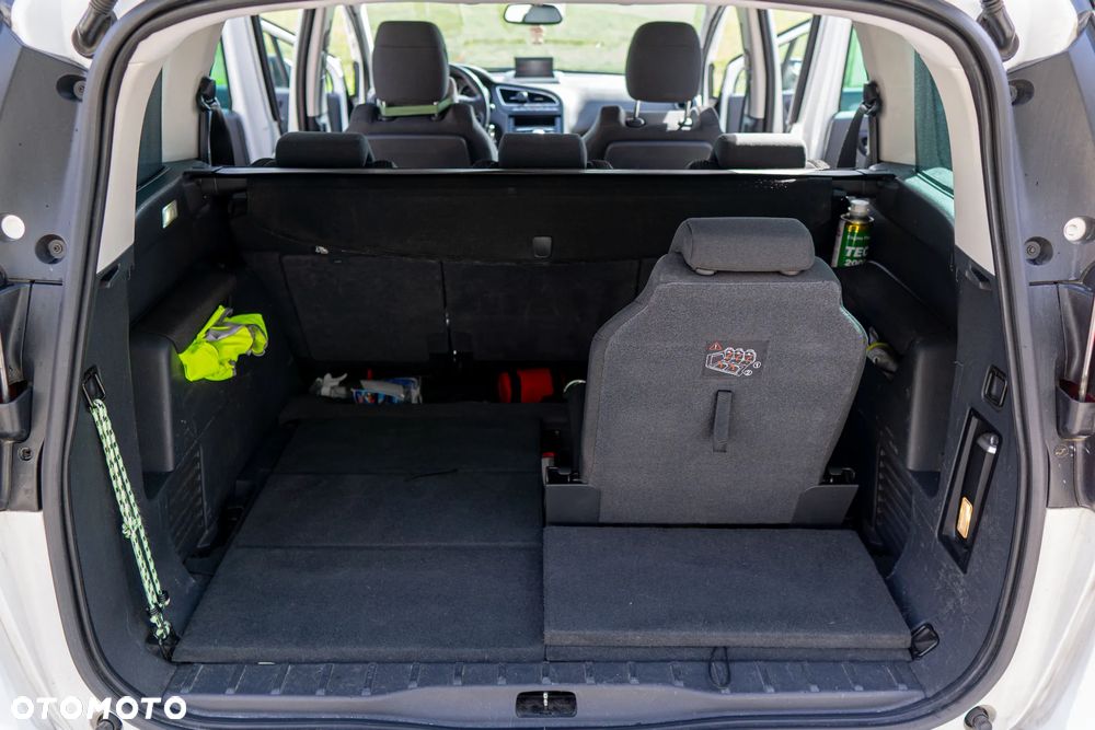Peugeot 5008 2.0 HDi Allure 7os - 12