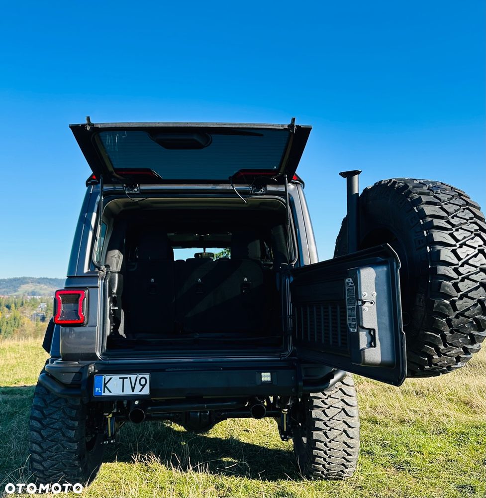 Jeep Wrangler - 11