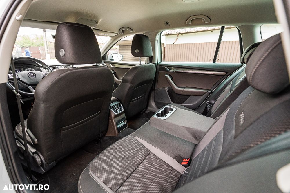 Skoda Octavia 2.0 TDI 4x4 DSG Scout - 19