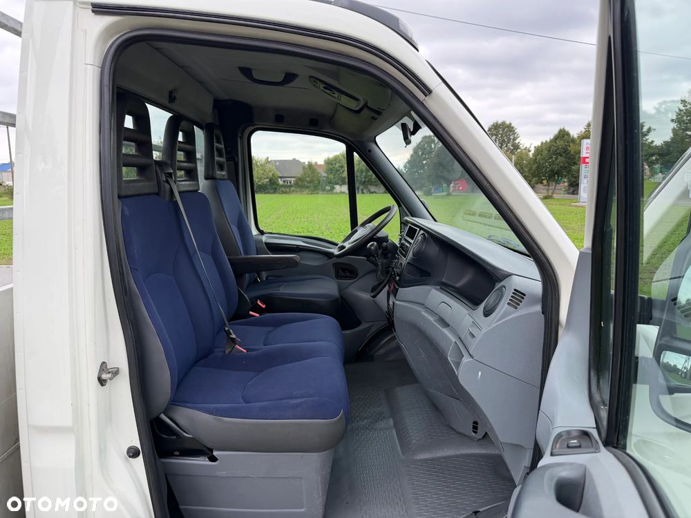 Iveco 50C15 * 3.0 / 150KM * Skrzyniowe * Koła bliźniacze * Rozstaw osi: 3.75m* - 30