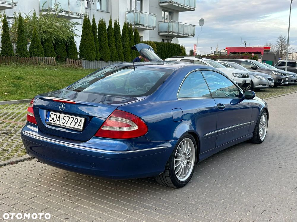 Mercedes-Benz CLK - 6