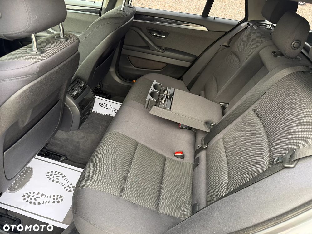 BMW Seria 5 520d Luxury Line - 22